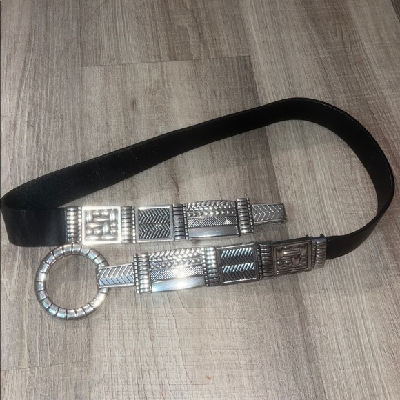 Chico's Accessories - Chico’s Silver Hardware Stretch Hook Genuine Leather Hip Belt Sz L